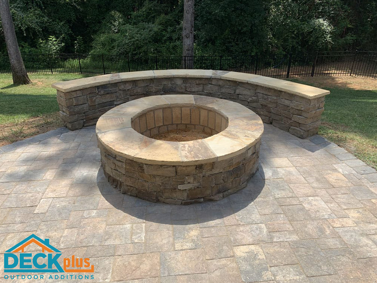 paver-patio-with-custom-fire-pit-and-seating-wall