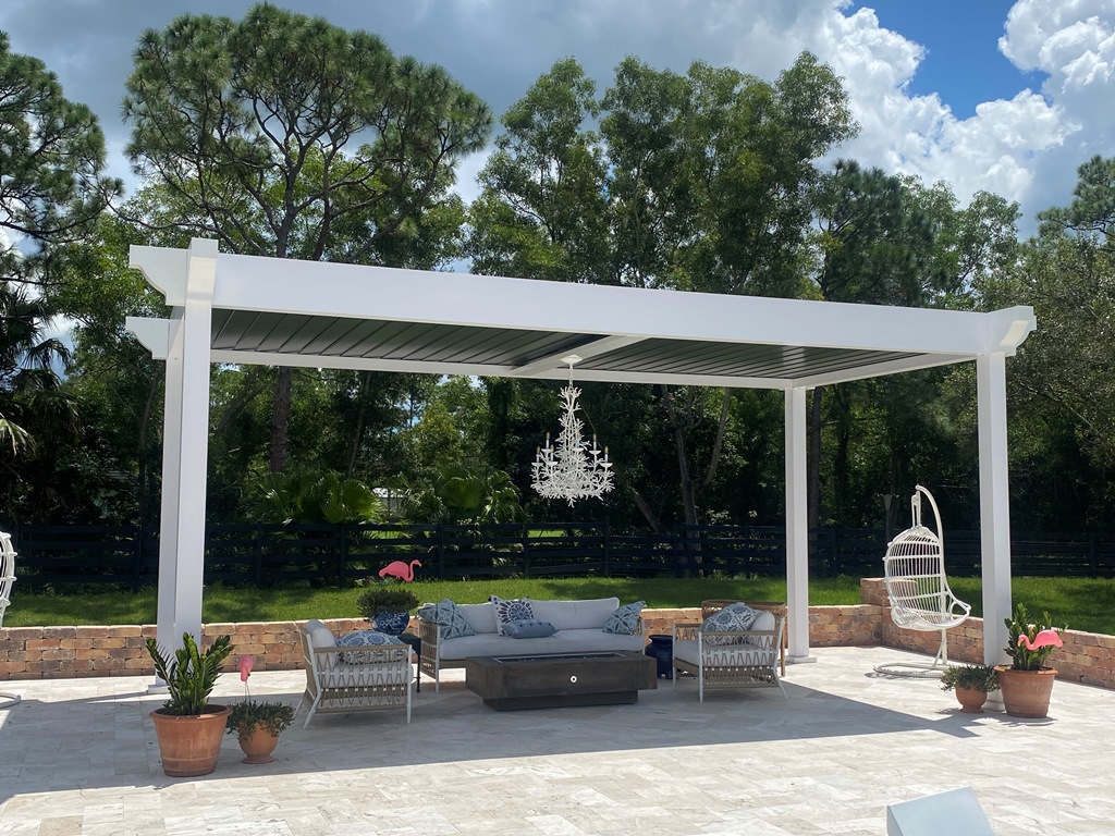 FREE STANDING WHITE WITH CORBELL ENDS