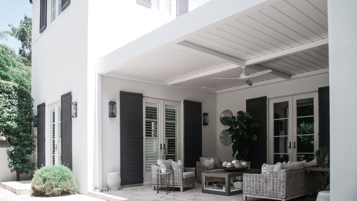 WHITE PERGOLA MULTIPLE RBLADES