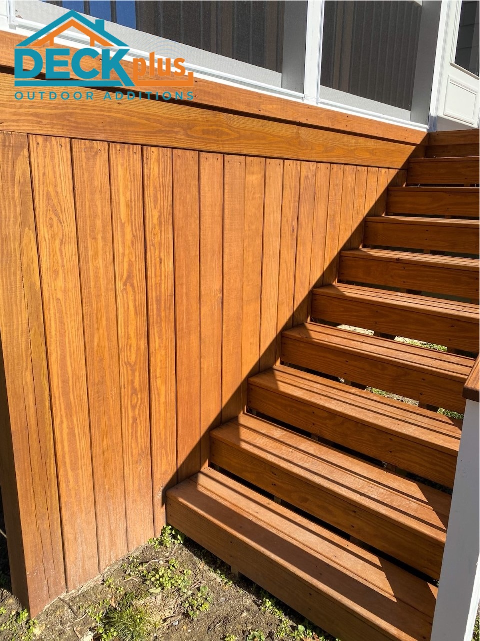 screened-porch-stairway-skirting-details